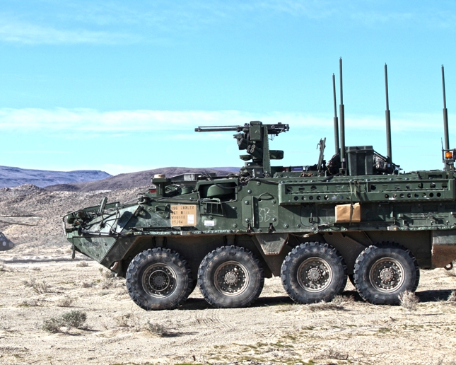 WarWheels.Net- M1130 Stryker Command Vehicle (CV) Photos